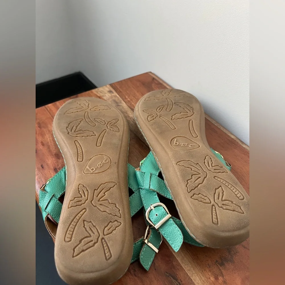 B.O.C Born Green , gold and green braided Sandals, faux leather size 9 - Picture 6 of 9